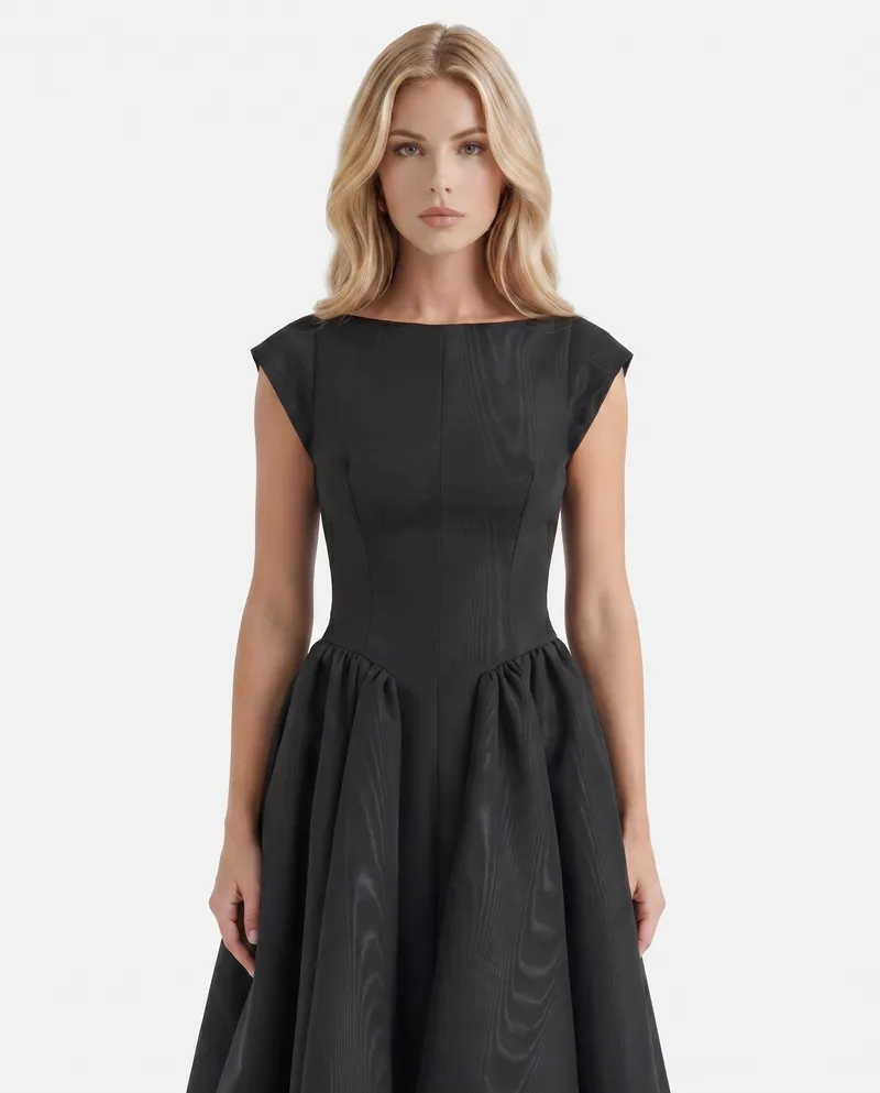 Anna Flare Midi Dress - Black