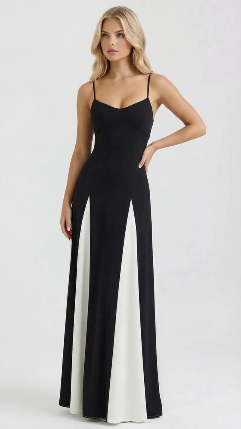 Solara Flare Maxi Dress - Black & White