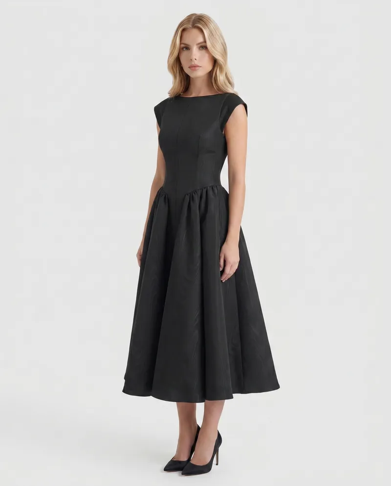 Anna Flare Midi Dress - Black